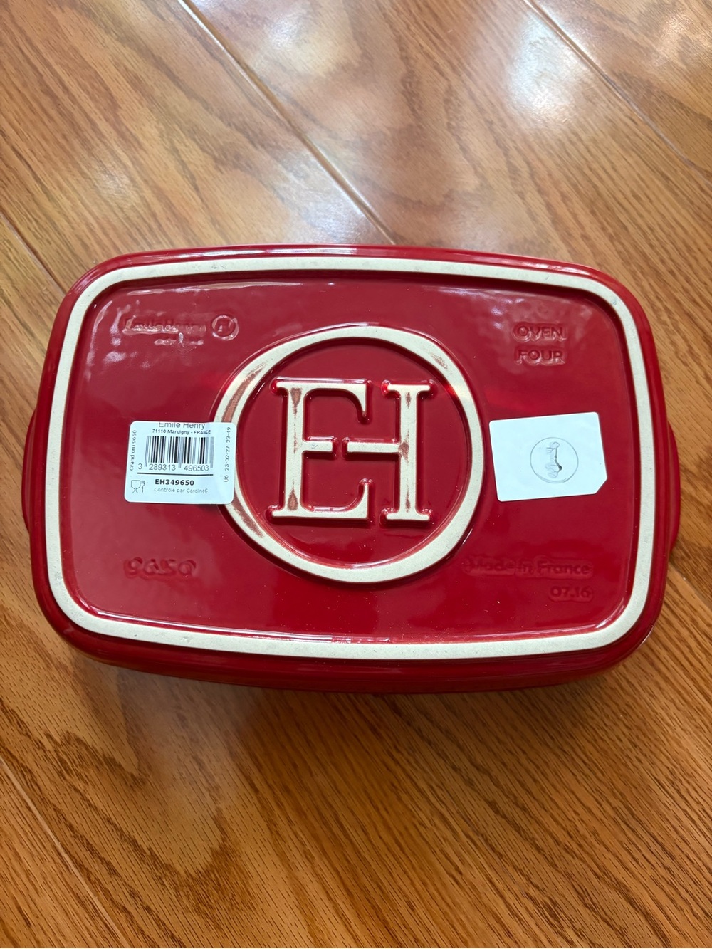 Emily Henry Red Ceramic Rectangular Baking Dish - Picture 2 of 12